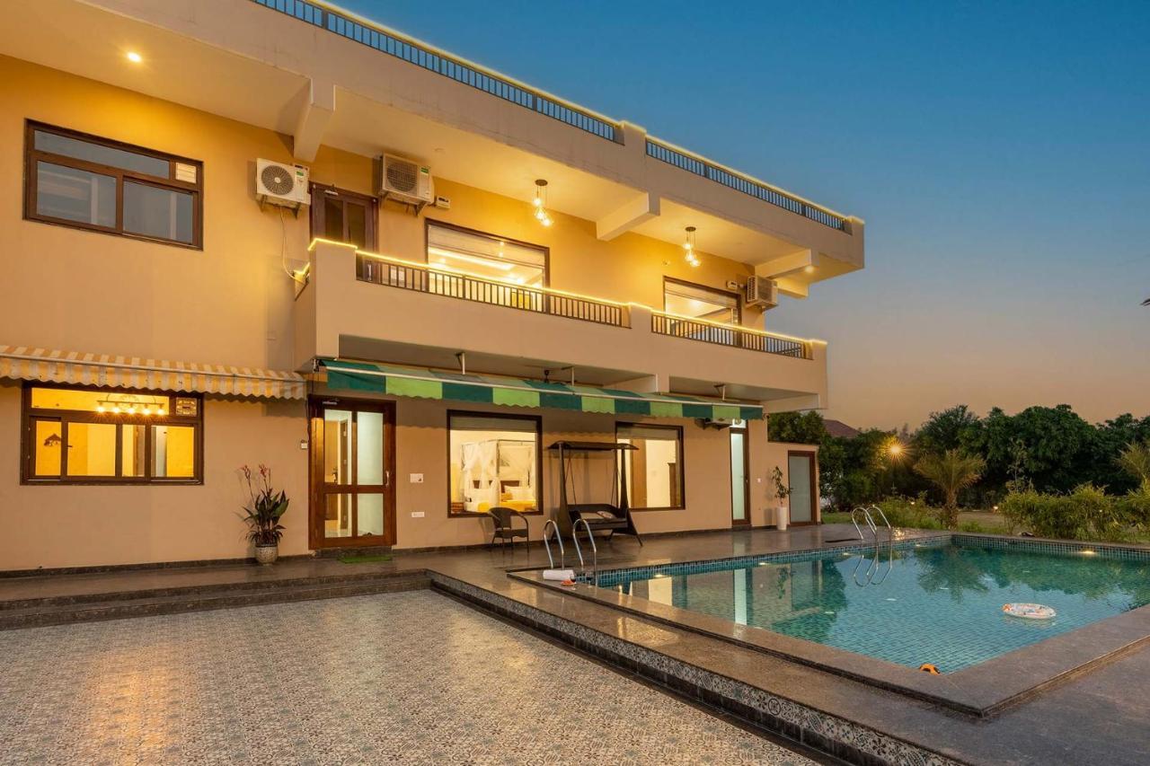 Brookvale Manor By Stayvista - Private Pool Haven With Endless Views & Indoor Fun Sohna Luaran gambar
