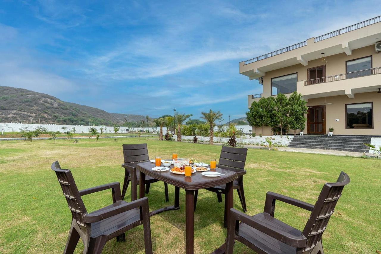 Brookvale Manor By Stayvista - Private Pool Haven With Endless Views & Indoor Fun Sohna Luaran gambar