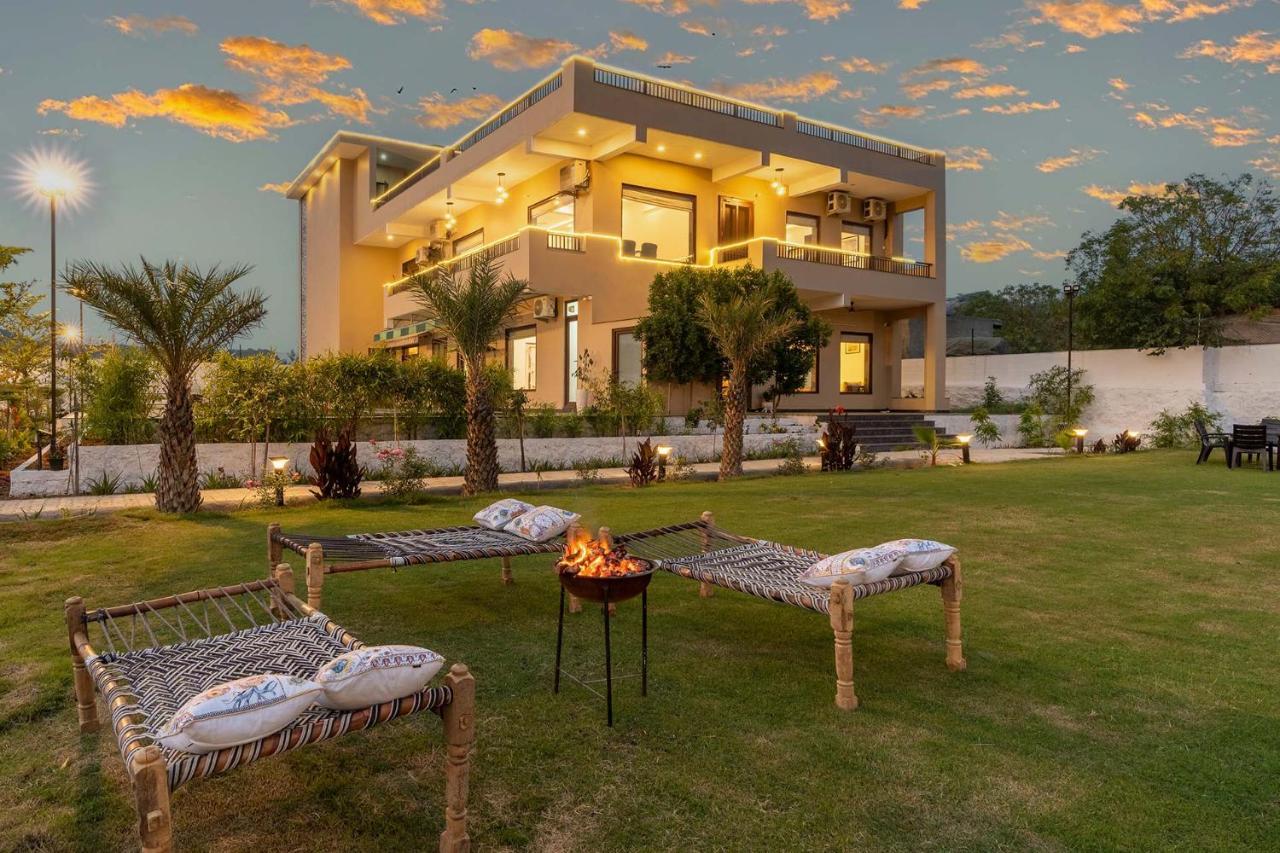 Brookvale Manor By Stayvista - Private Pool Haven With Endless Views & Indoor Fun Sohna Luaran gambar
