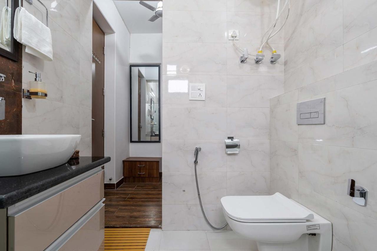 Brookvale Manor By Stayvista - Private Pool Haven With Endless Views & Indoor Fun Sohna Luaran gambar