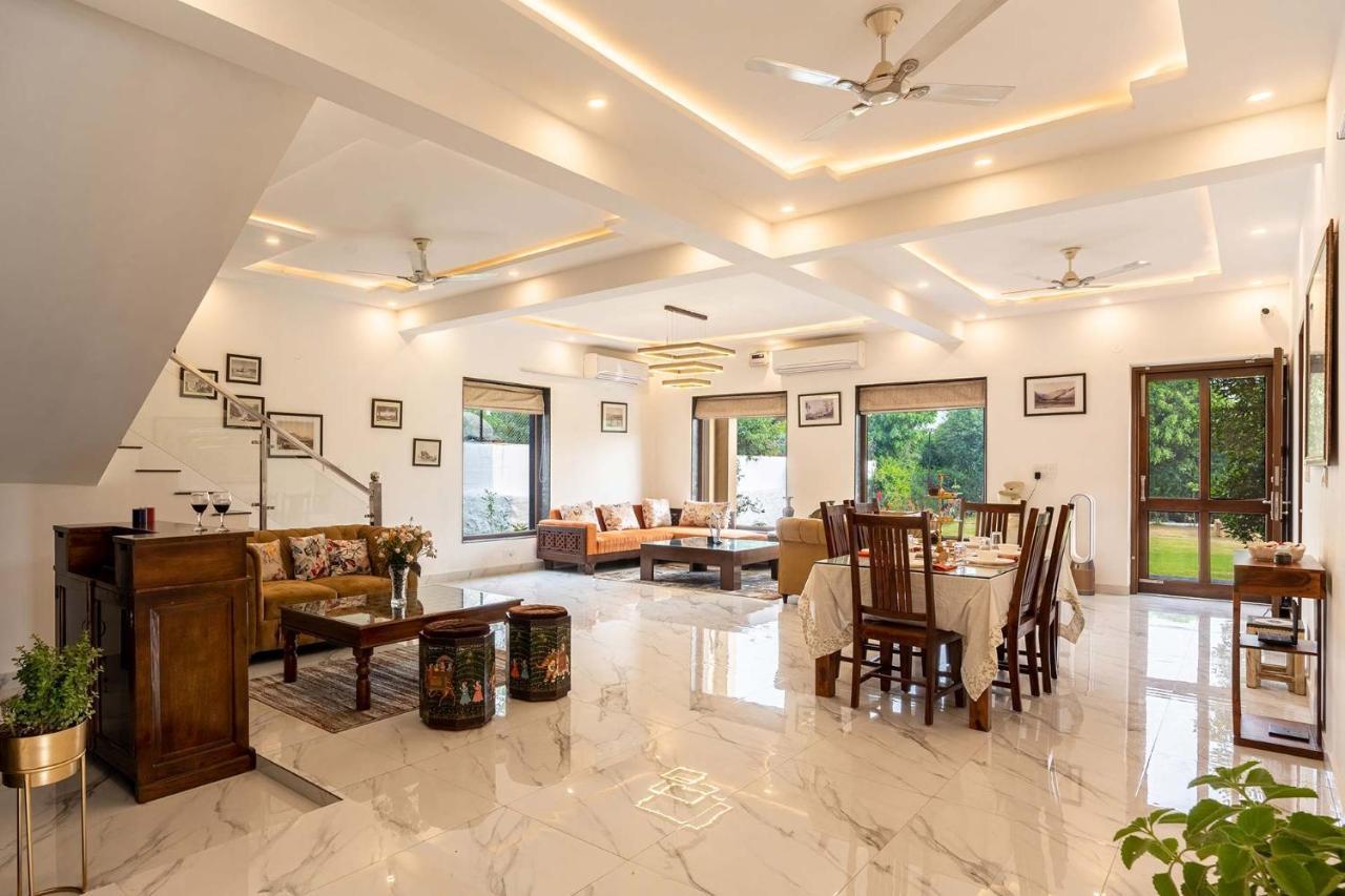Brookvale Manor By Stayvista - Private Pool Haven With Endless Views & Indoor Fun Sohna Luaran gambar