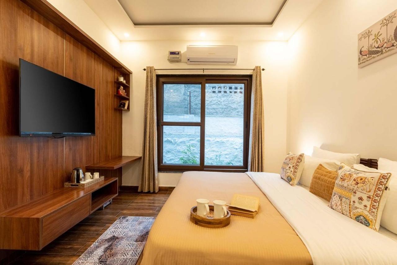 Brookvale Manor By Stayvista - Private Pool Haven With Endless Views & Indoor Fun Sohna Luaran gambar